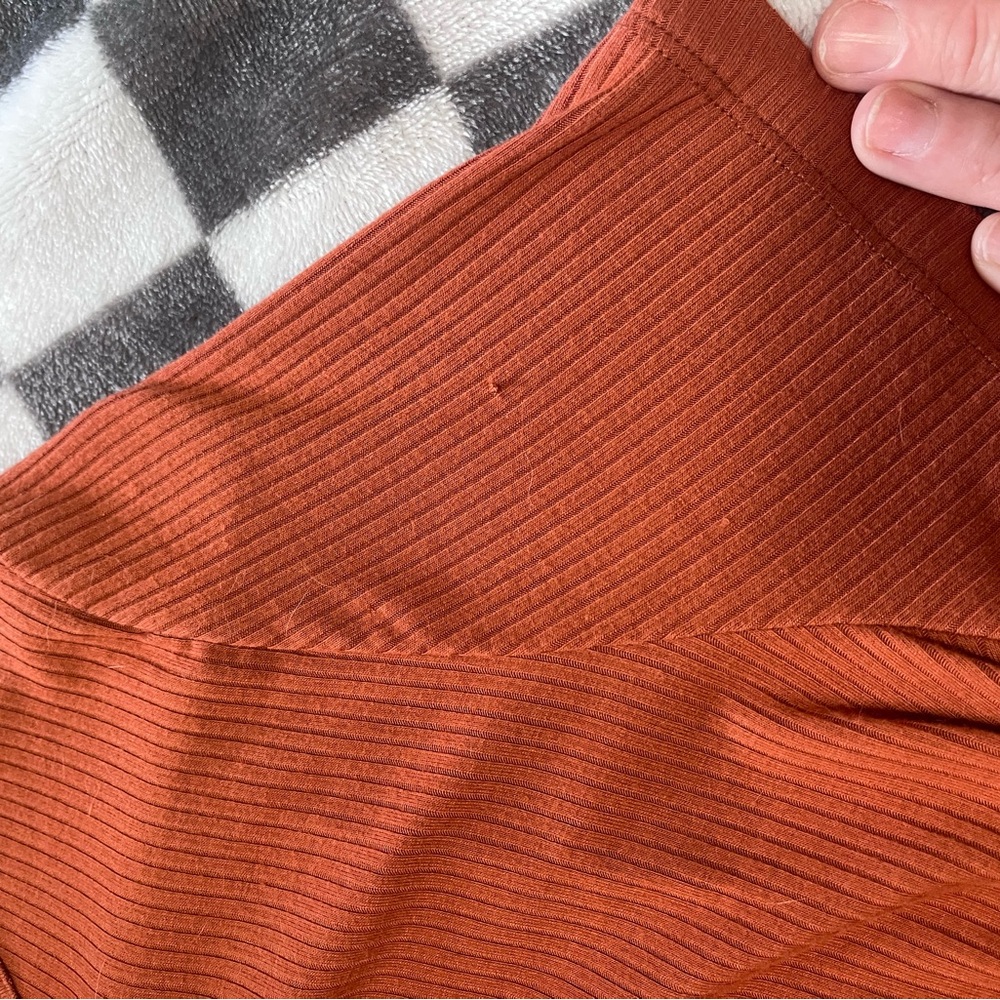 Chic Rust Midi Dress - Picture 2 of 3